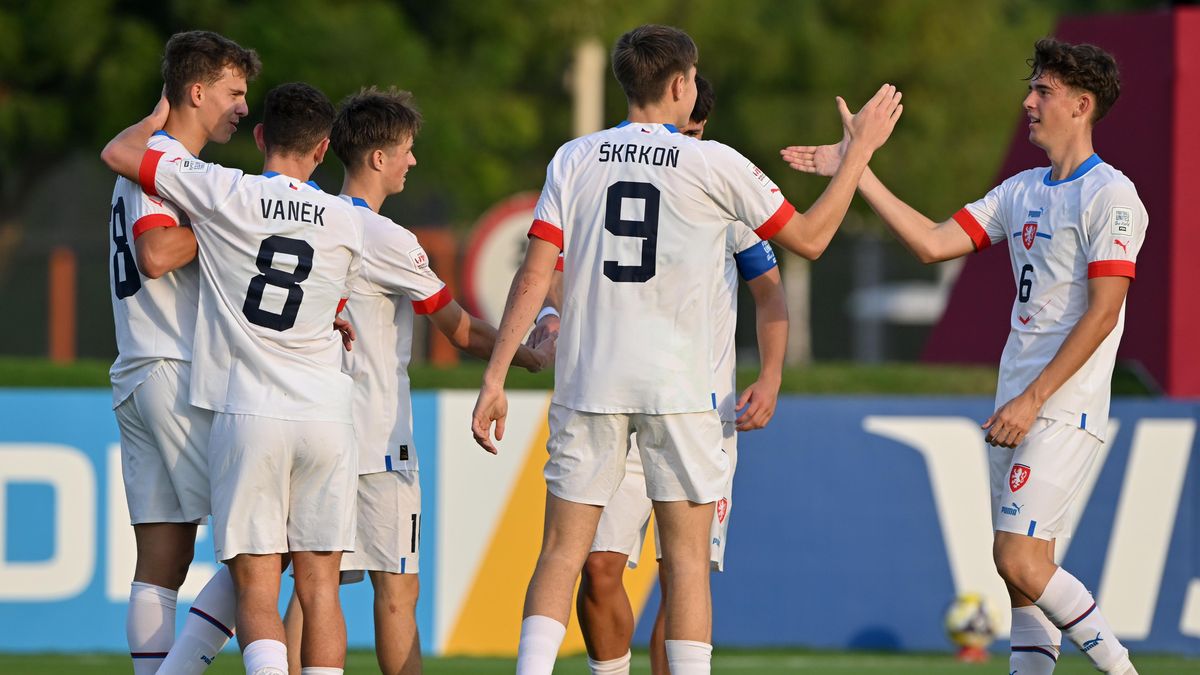 Sedmnáctka vstoupila skvěle do mistrovství světa. Kanonáda na úvod!